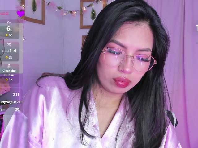 Rosielee live cam on BongaCams