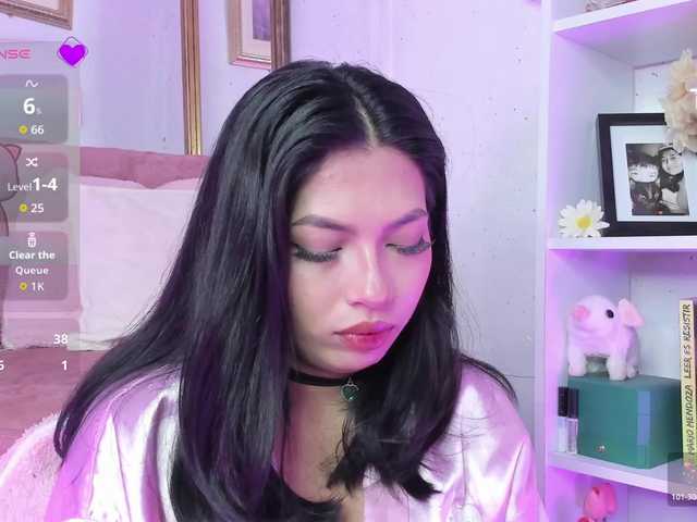 Rosielee live cam on BongaCams