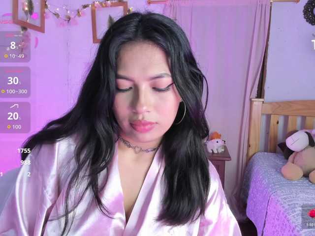 Rosielee live cam on BongaCams