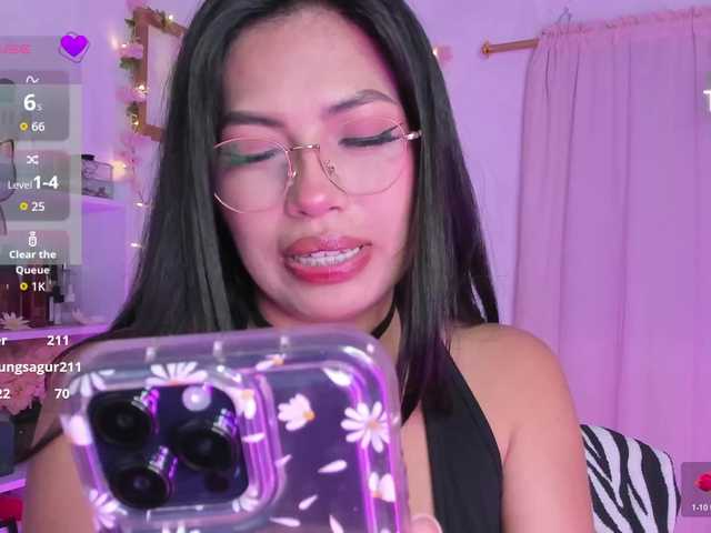 Rosielee live cam on BongaCams