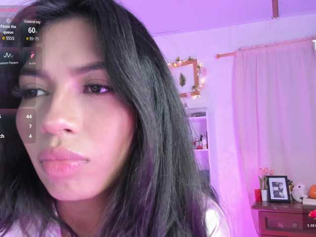 Rosielee live cam on BongaCams