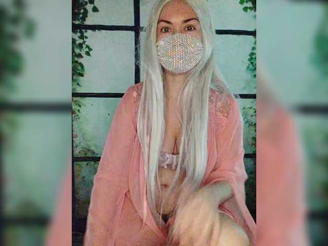 Kuca live cam on BongaCams