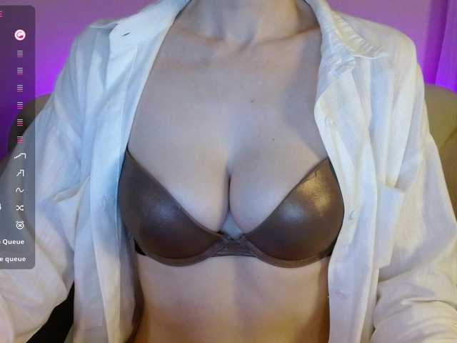 SabrinaSun Live Cam on BongaCams