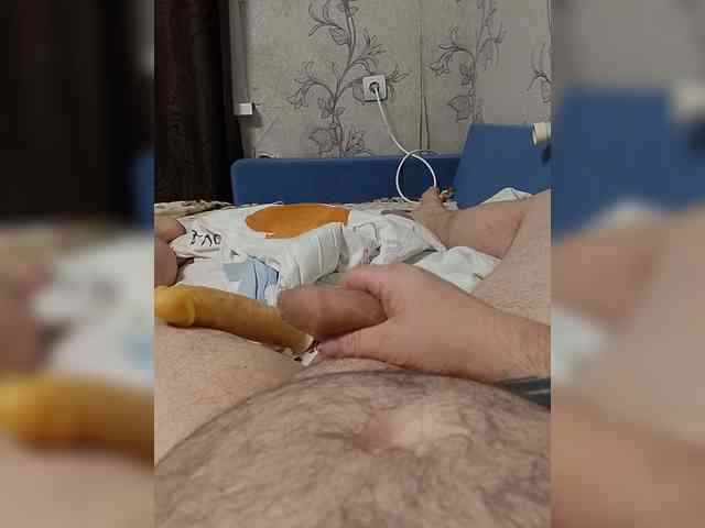 Dmitrii333 Live Webcam on BongaCams