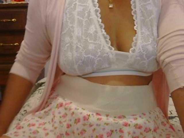 Mielly live cam on BongaCams