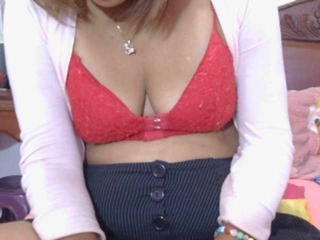 Mielly live cam on BongaCams
