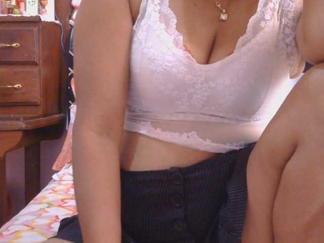 Mielly, en directo ahora en BongaCams