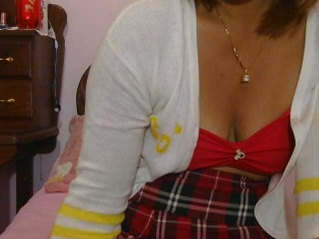 Mielly live cam on BongaCams