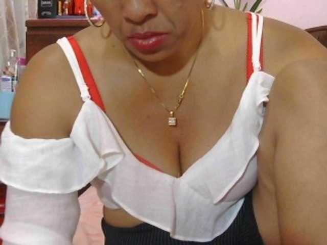 Sex chat gratuit in direct cu Mielly pe BongaCams