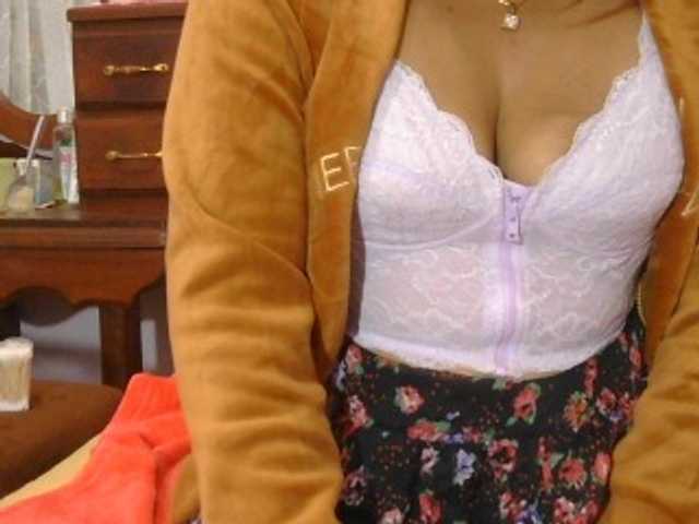 Mielly live cam on BongaCams