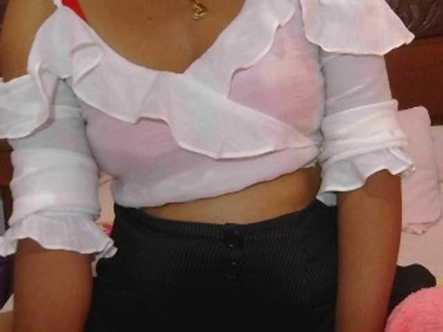 Mielly live webcam show