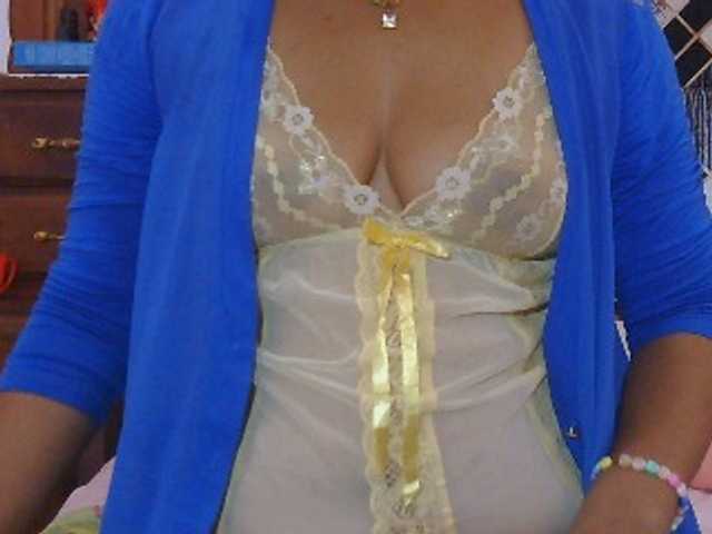 Mielly live cam on BongaCams