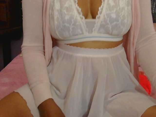 Mielly live cam preview