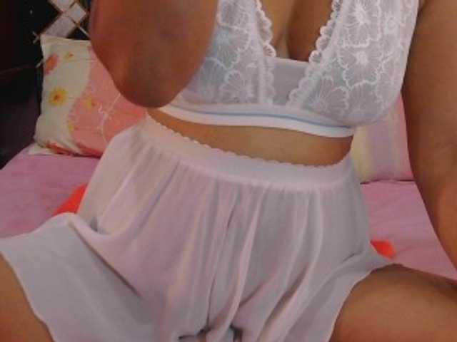Mielly live cam preview