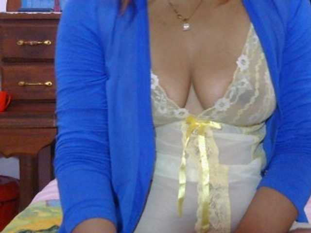Mielly live cam on BongaCams