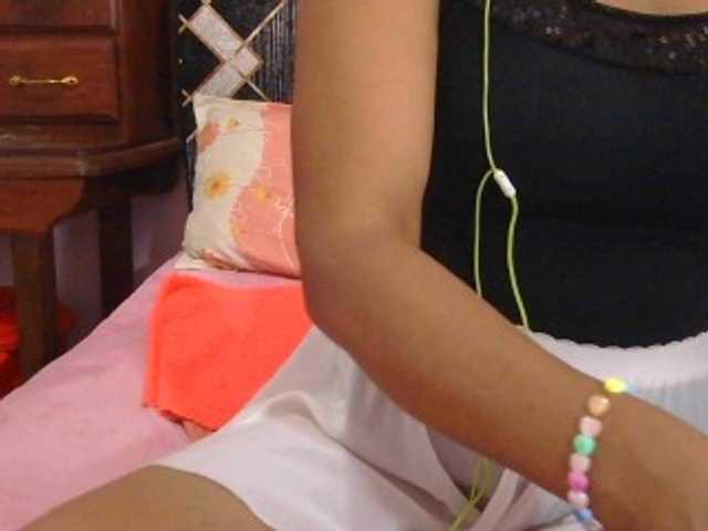 Mielly live cam preview