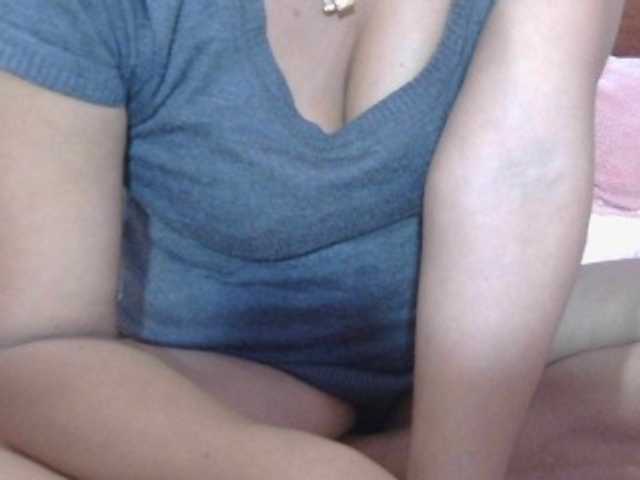 Mielly live webcam show