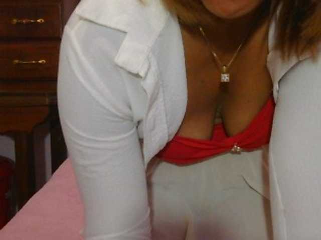 Mielly live cam on BongaCams