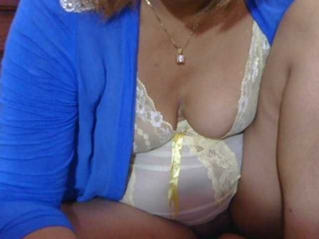 Mielly live cam on BongaCams