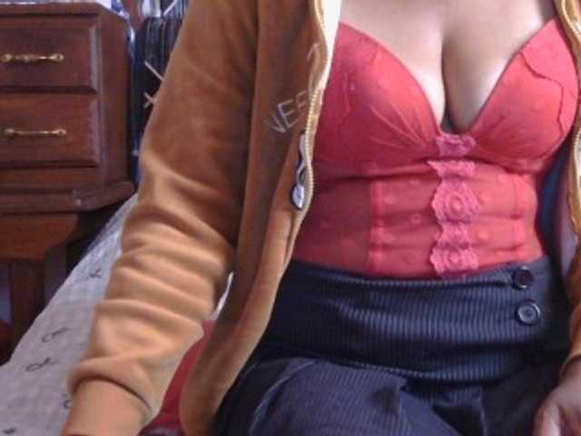 Mielly live cam on BongaCams