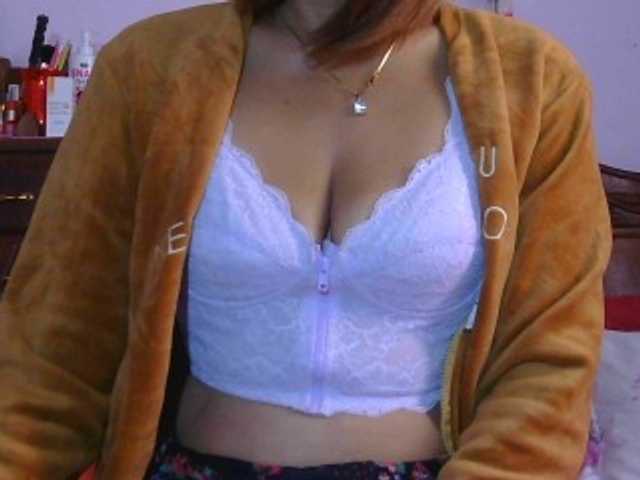 Mielly live cam on BongaCams