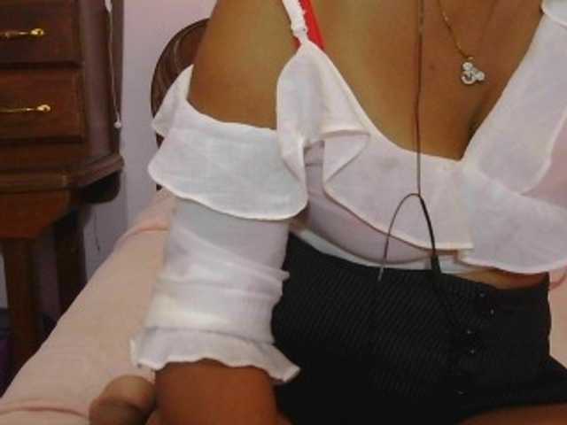 Mielly live webcam show