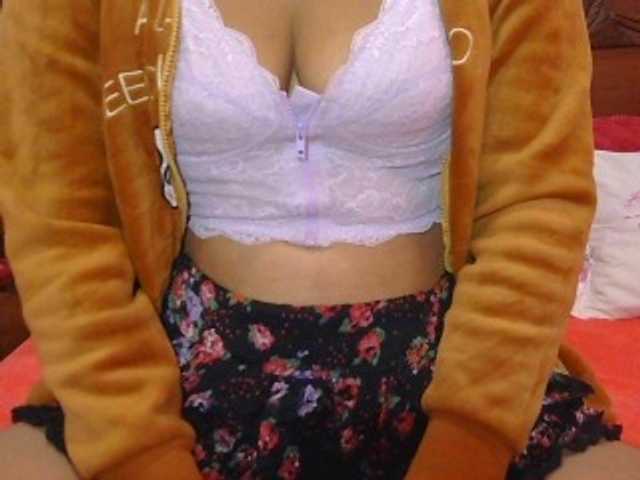 Mielly live cam on BongaCams