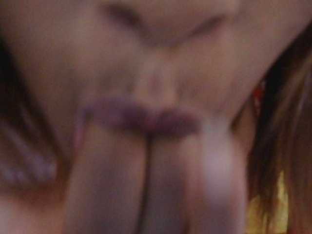 Mielly live cam on BongaCams
