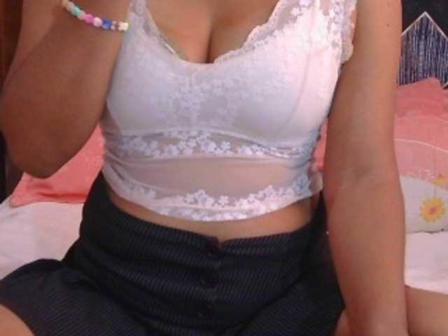 Mielly live cam preview
