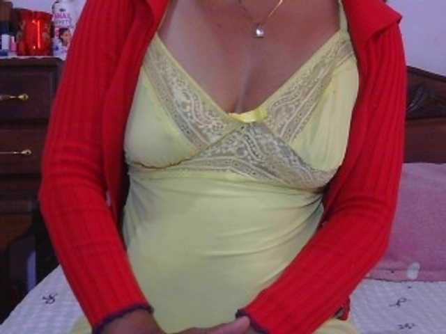 Mielly live cam on BongaCams