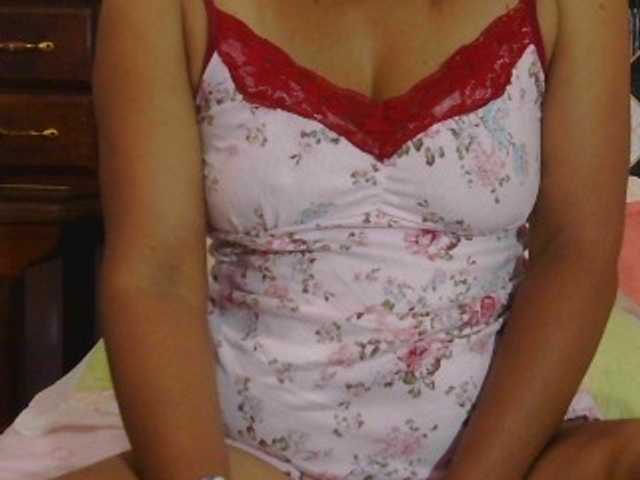 Mielly live cam on BongaCams