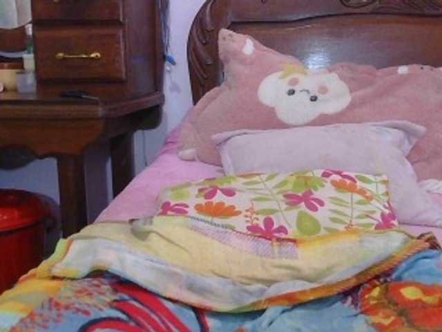 Mielly live cam on BongaCams