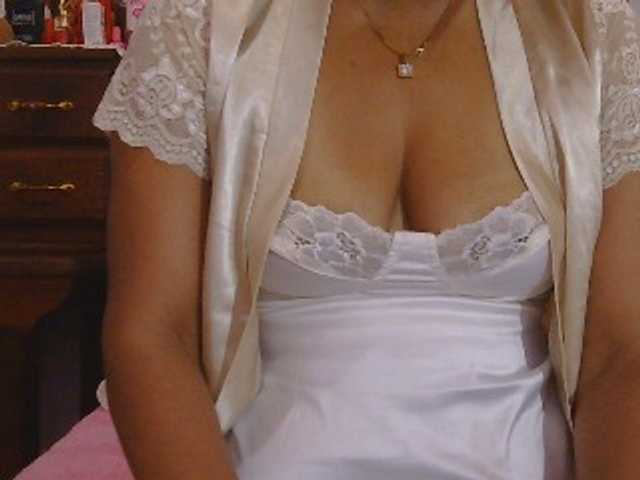 Mielly live cam preview