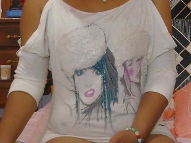 Mielly live cam on BongaCams