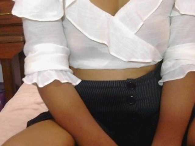 Mielly live webcam show