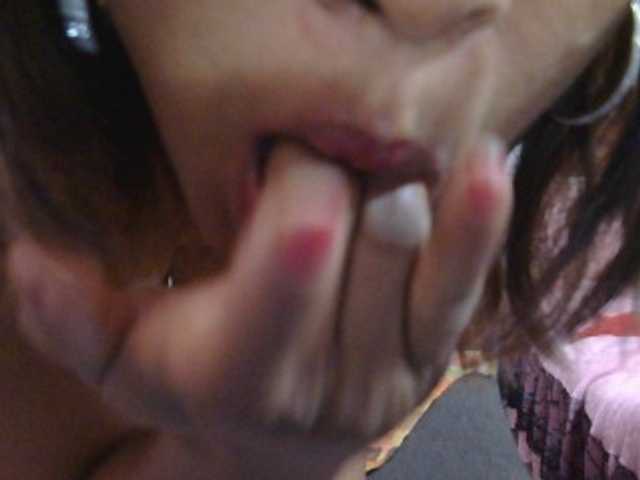Mielly live cam on BongaCams
