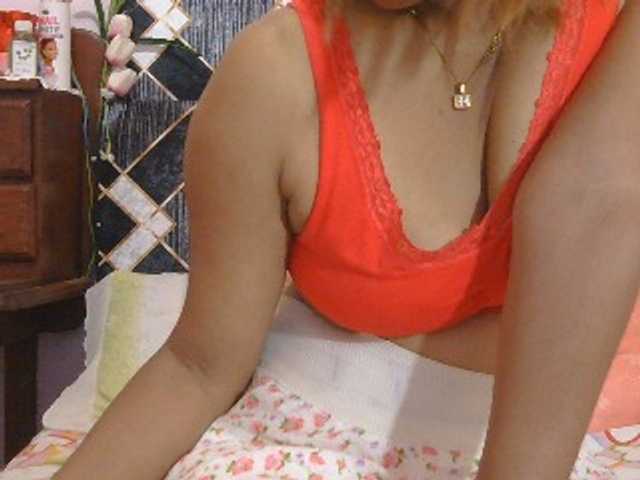 Mielly, en directo ahora en BongaCams