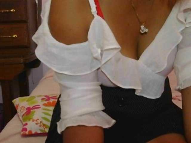Mielly live webcam show