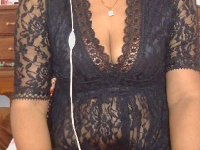Mielly live cam on BongaCams