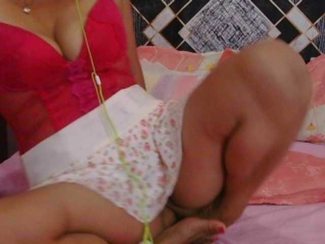 Mielly live cam on BongaCams