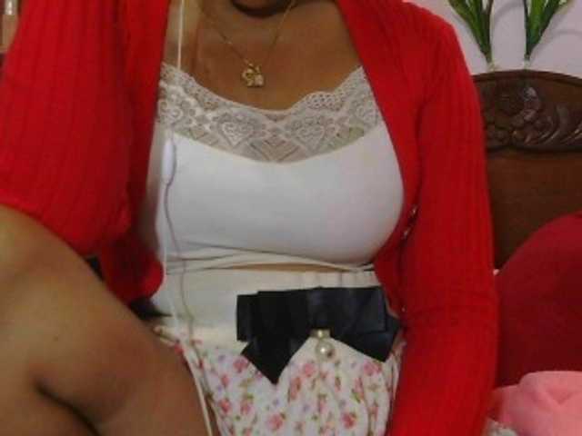 Mielly live cam on BongaCams