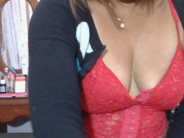 Mielly live cam on BongaCams