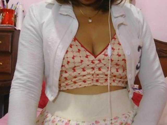 Mielly live cam on BongaCams