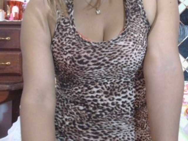 Mielly live cam preview