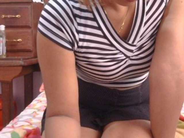 Mielly live cam preview