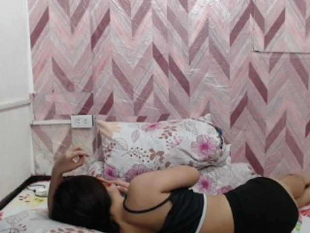 Kira-Rosse201 live cam on BongaCams