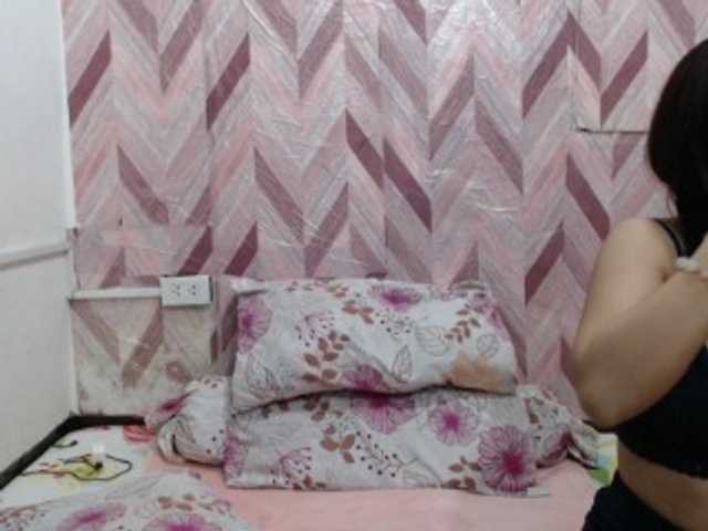 Kira-Rosse201 live cam on BongaCams