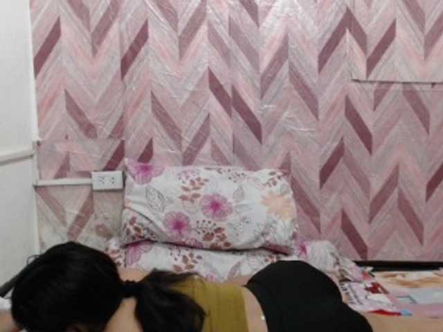 Kira-Rosse201 live cam on BongaCams