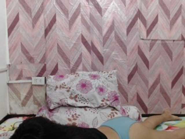 Kira-Rosse201 live cam on BongaCams
