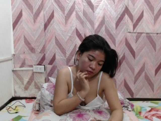 Kira-Rosse201 live cam on BongaCams